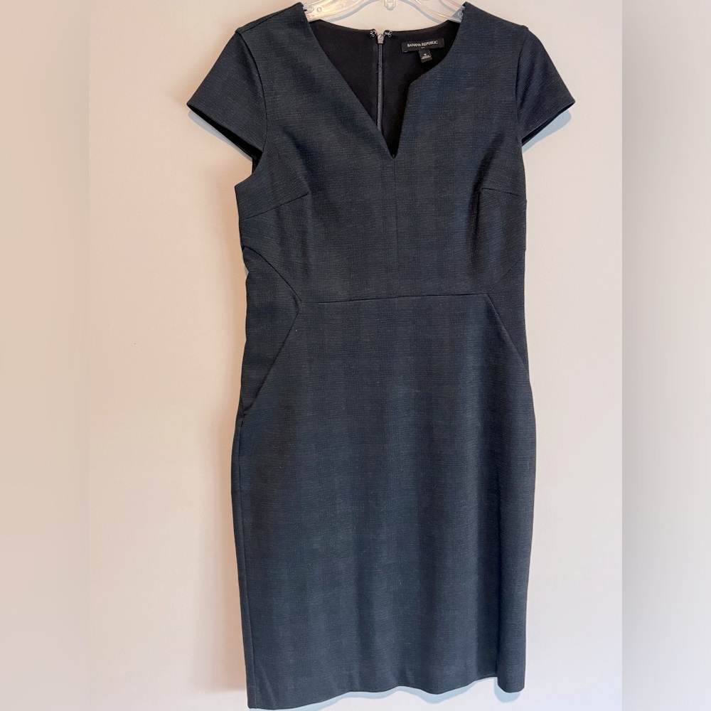 Banana Republic Black Cap Sleeve Sheath Dress - Size 8